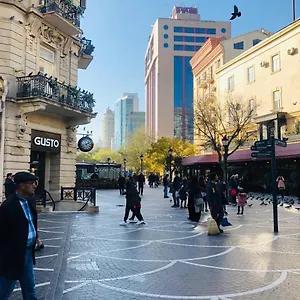 旅馆 Travel, 巴库